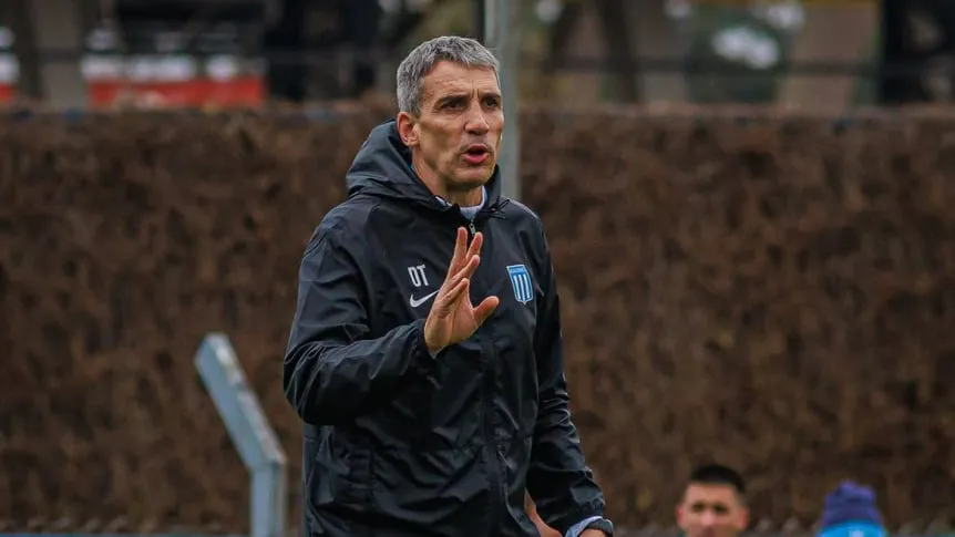 Cambios y dudas en Racing para visitar a Huracán