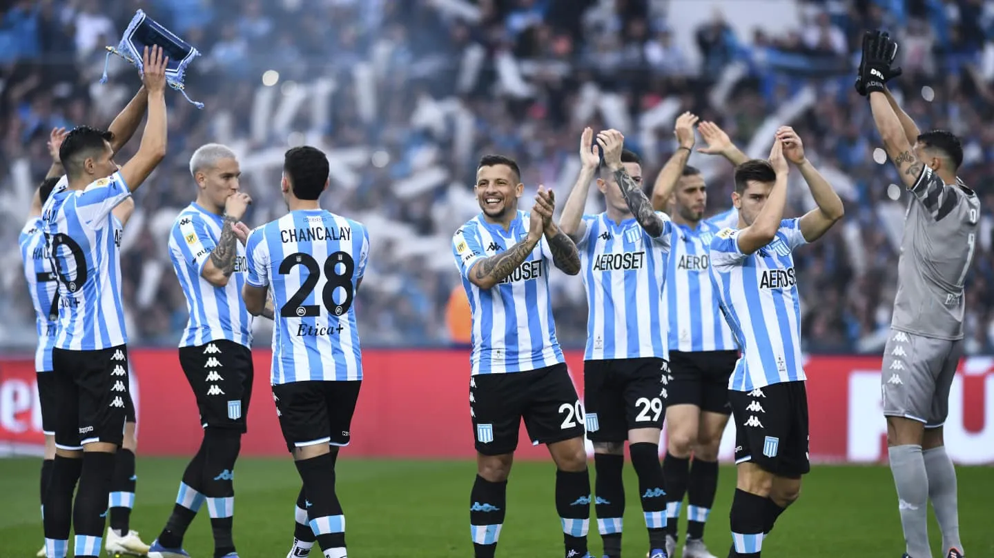 La fuerte revelación que estalló en Racing: “Había piñas en el vestuario” y “nos llamábamos por el apellido”