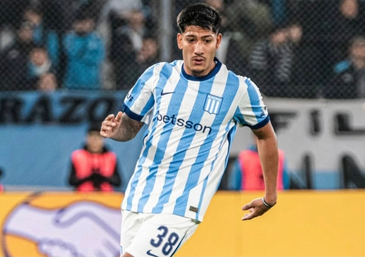 Sorpresas en la formación que probó Vojvoda en Racing