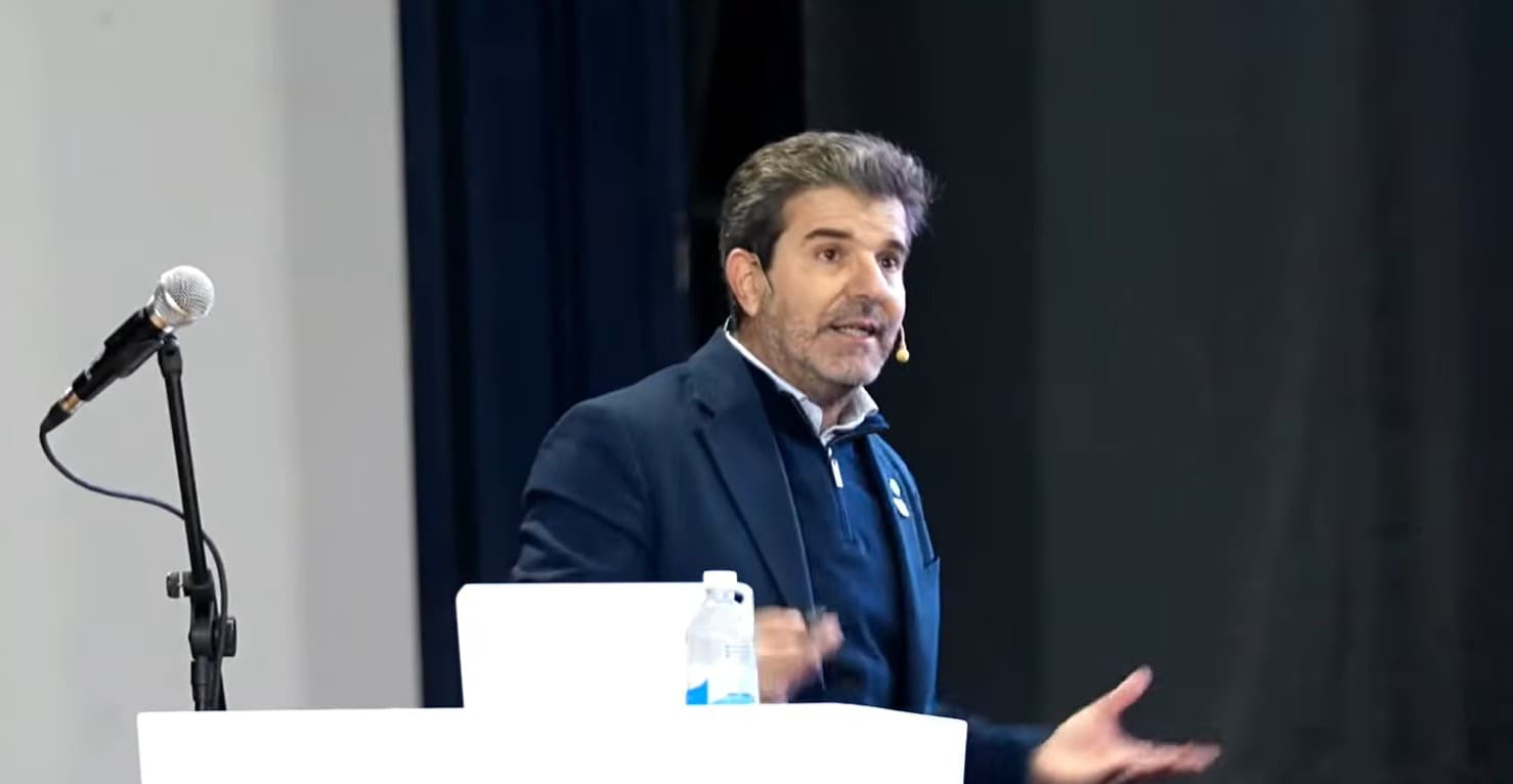 Cifarelli: "No hay vaciamiento, hay problemas deportivos: compre mal"