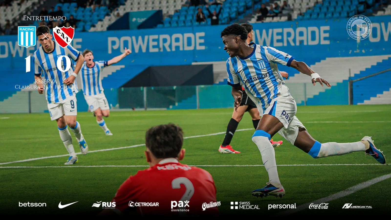 Racing lo ganaba, pero falló en las áreas y perdió el clásico