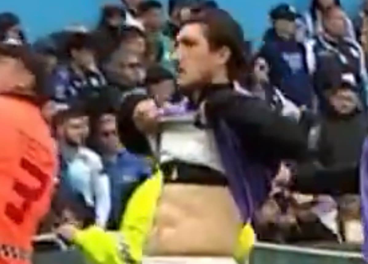 El gesto y falta de respeto de Espino a los hinchas de Racing