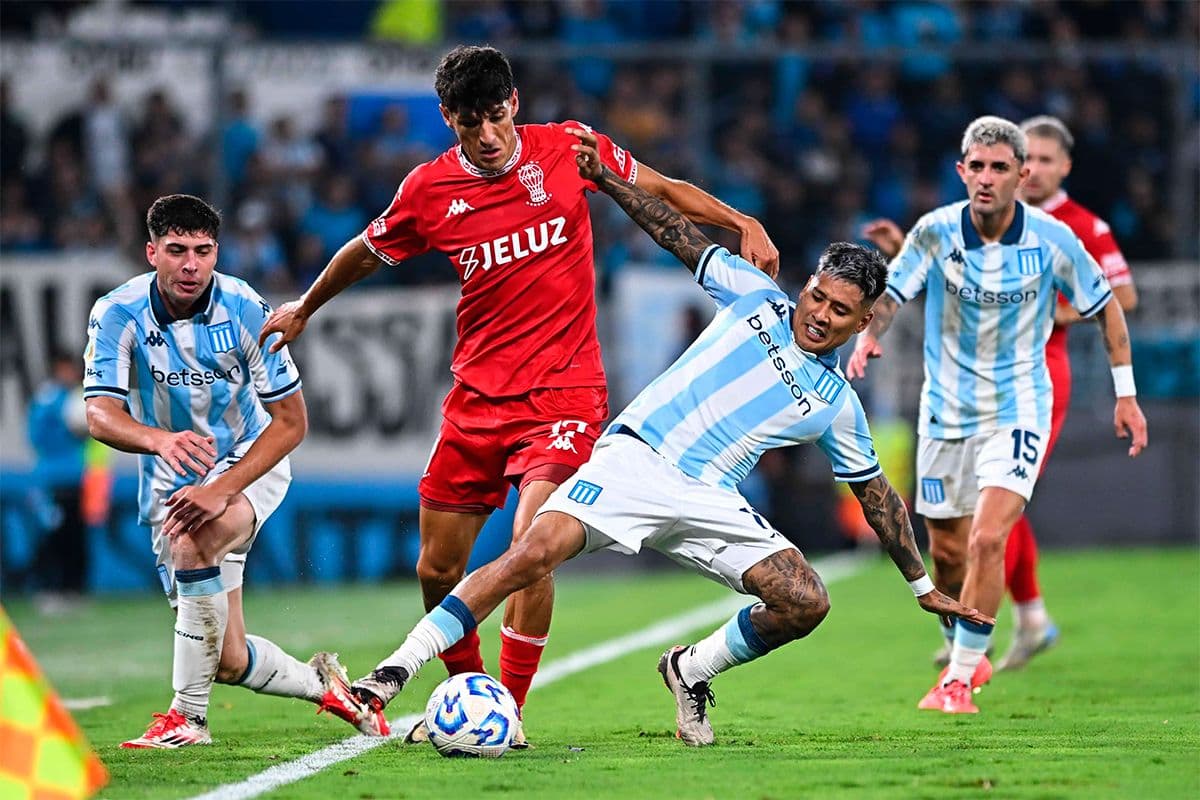 Racing y su gran ventaja en el historial contra Huracán