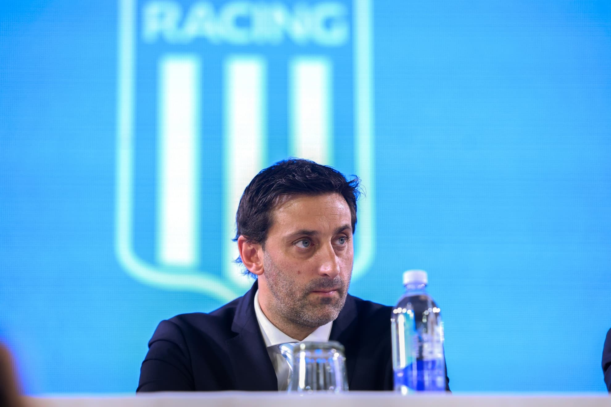 El hincha de Racing estalló e insultó a Diego Milito