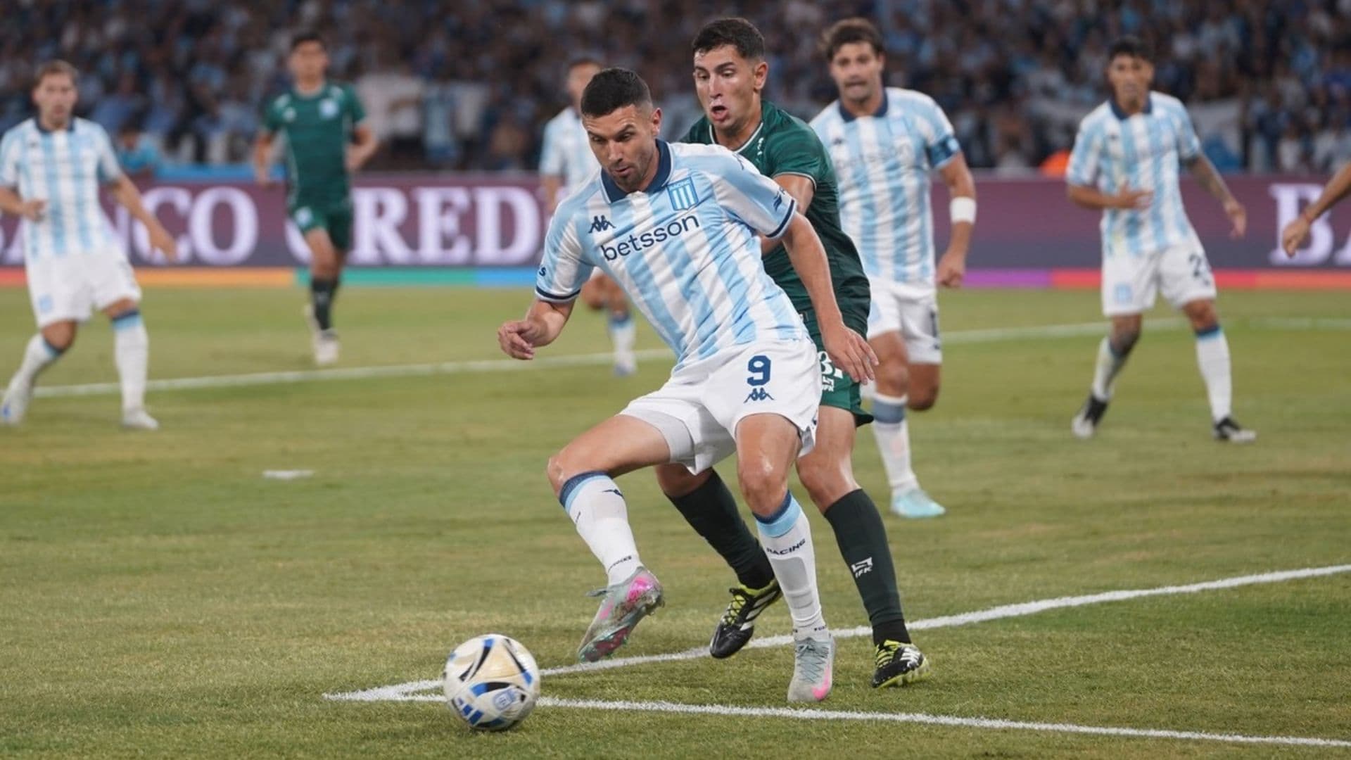 Un solo antecedente oficial entre Racing y Estudiantes de Río Cuarto