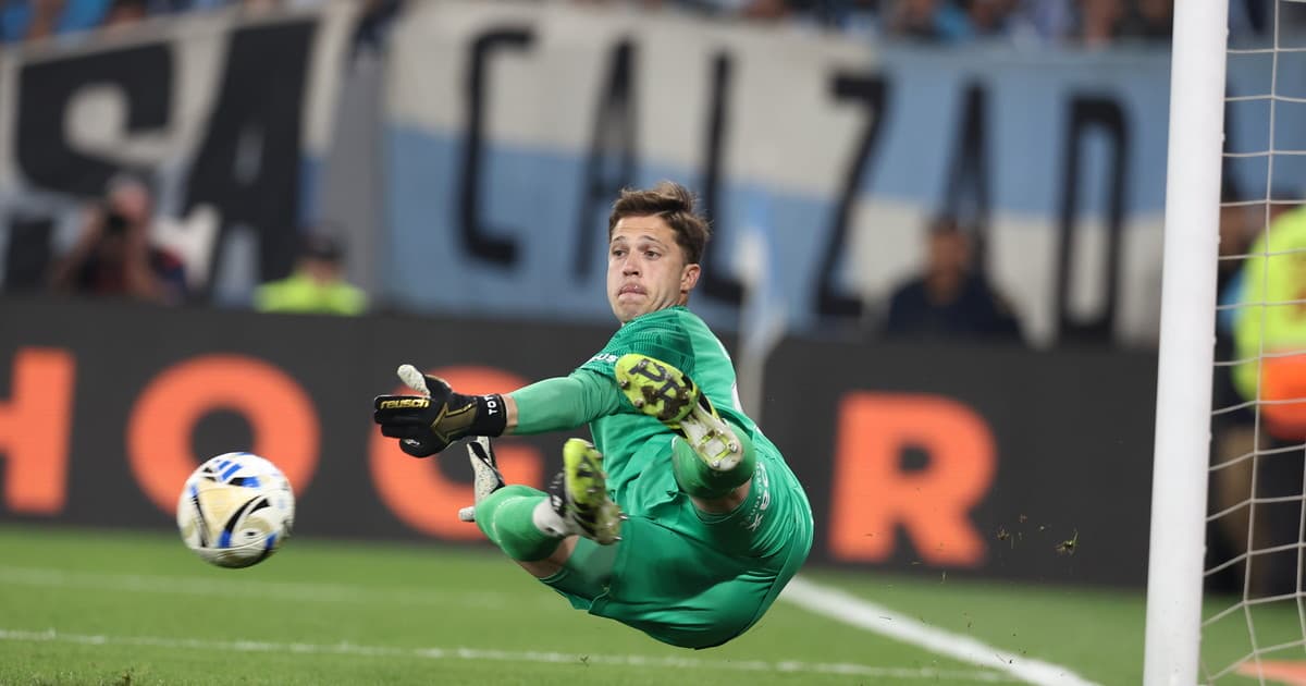 Los impactantes números de Cambeses en los penales en la previa al Racing - Boca