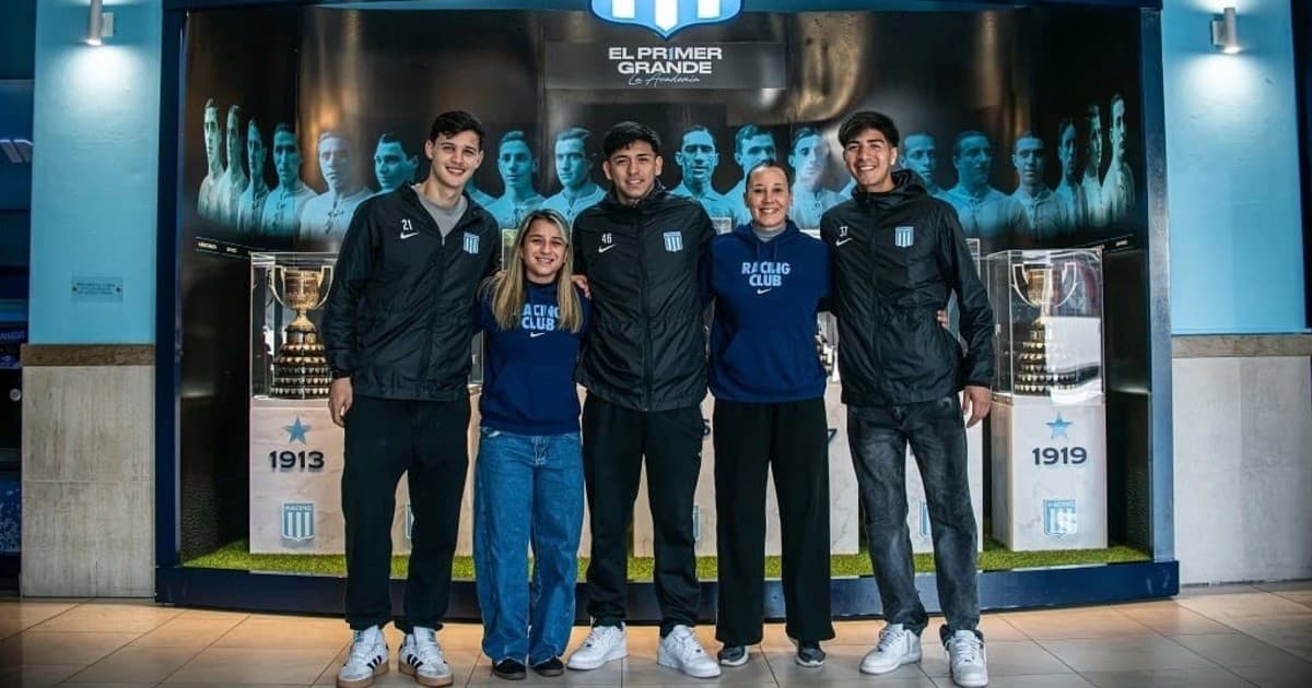 Carboni, uno de los jugadores y jugadoras de Racing que vuelven a la secundaria