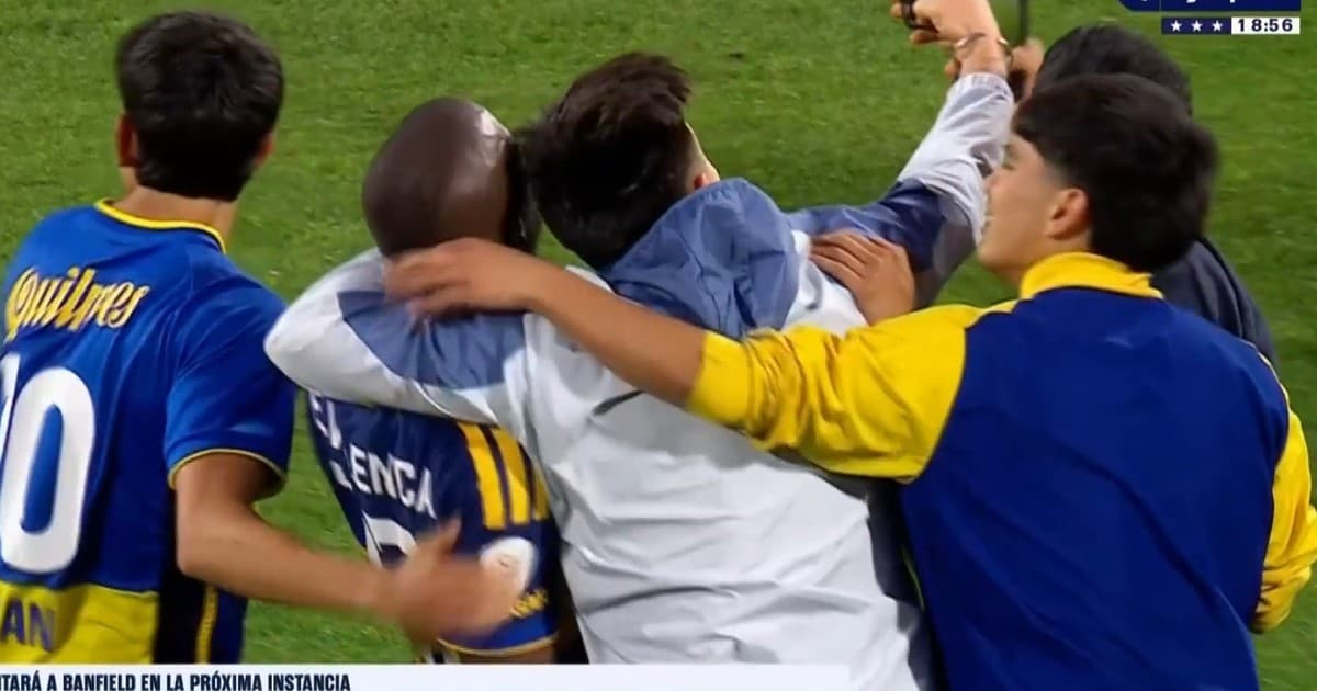 Video: la invasión de hinchas de Boca tras ganarle a Racing
